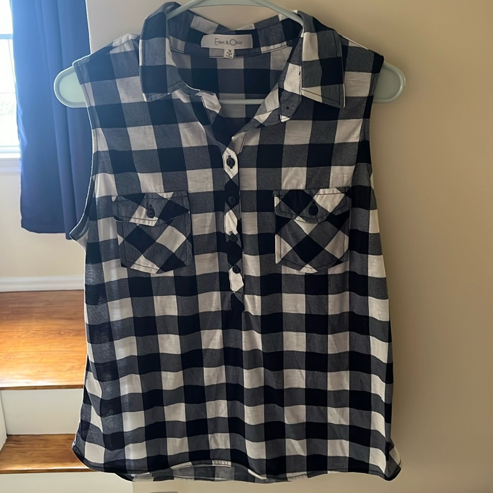 Sleeveless navy and white plaid shirt size medium